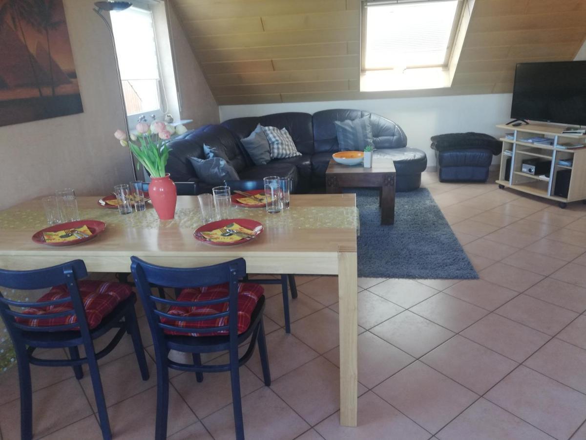 Anna - neue Ferienwohnung mit Blick ins Grüne Ober-Abtsteinach Exterior foto