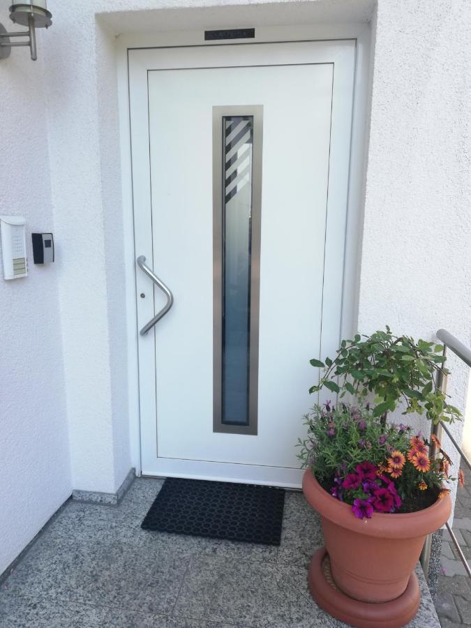 Anna - neue Ferienwohnung mit Blick ins Grüne Ober-Abtsteinach Exterior foto